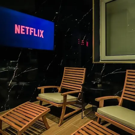 Golden - Elegance - Private Jacuzzi Appartement *